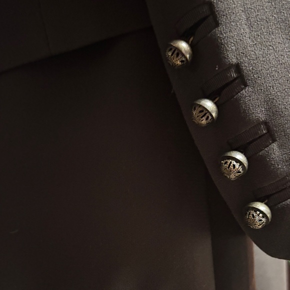 Tahari Brown suit with Paisley Lining - Picture 4 of 8